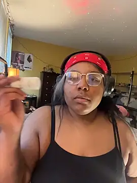 Snapshot of MistressKitan chatting on 03-07-26, 07:44 MistressKitan online show from 03-07-26, 07:44