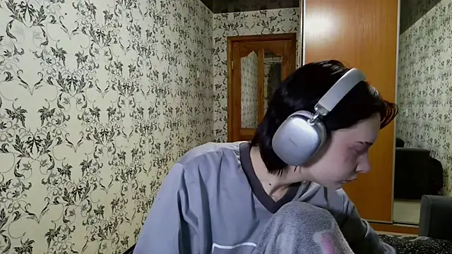 LxayBloom online show from 03-17-26, 02:31