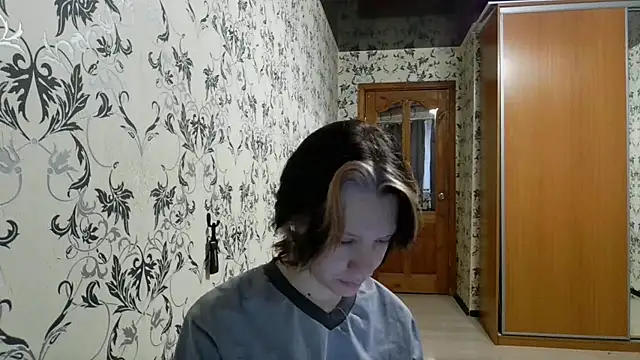 LxayBloom online show from 04-28-26, 02:33
