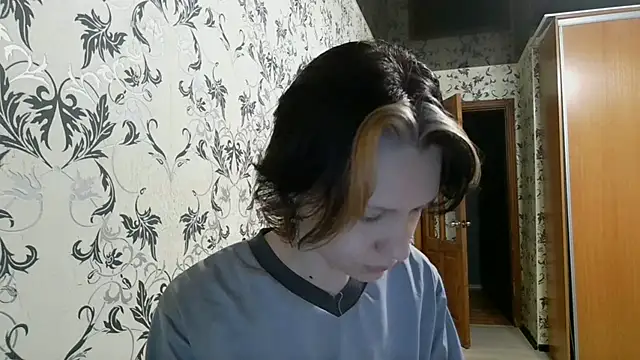 LxayBloom online show from 04-30-26, 01:34