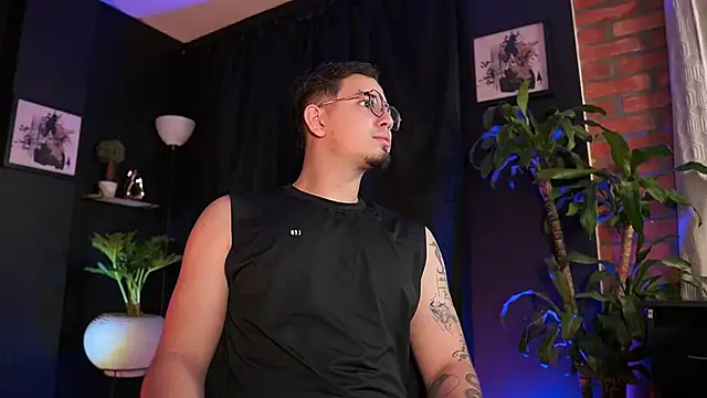 Leo Valmore online show from 02-05-26, 12:48