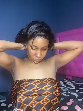 Snapshot of Creamy_bitchxxx chatting on 02-07-26, 02:59 Creamy bitchxxx online show from 02-07-26, 02:59