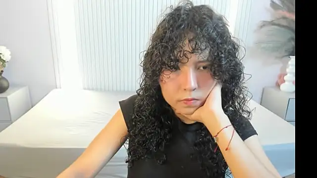 ZoeFox5 online show from 01-11-26, 12:10