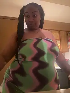 Snapshot of theesweetheart chatting on 02-04-26, 01:33 theesweetheart online show from 02-04-26, 01:33