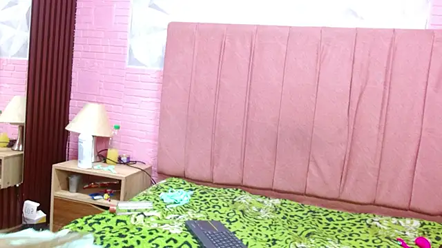 Snapshot of maldyhot303av chatting on 03-16-26, 05:44 maldyhot303av online show from 03-16-26, 05:44