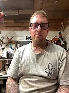 Snapshot of WIDBIGWHITECOCK chatting on 01-19-26, 06:17 WIDBIGWHITECOCK online show from 01-19-26, 06:17