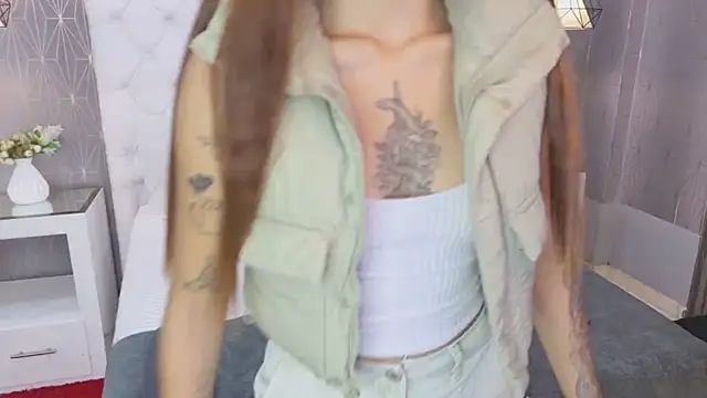 VioletFroost online show from 04-09-26, 07:41