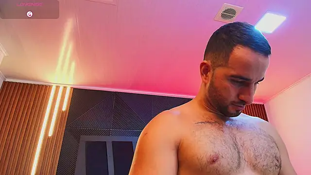 Snapshot of lorenzo_walker_1 chatting on 03-18-26, 05:16 lorenzo walker 1 online show from 03-18-26, 05:16