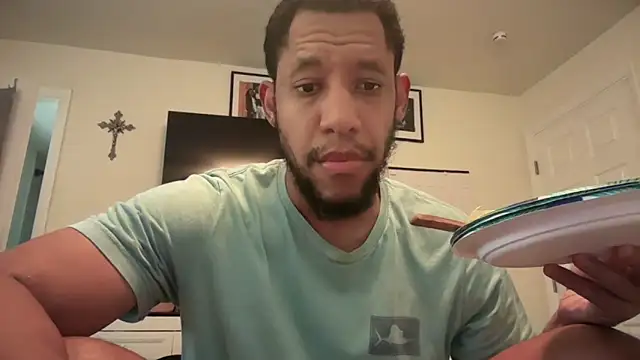 Snapshot of mannib_39 chatting on 04-06-26, 03:02 mannib 39 online show from 04-06-26, 03:02