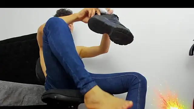 Snapshot of camilo_model chatting on 02-26-26, 08:52 camilo model online show from 02-26-26, 08:52