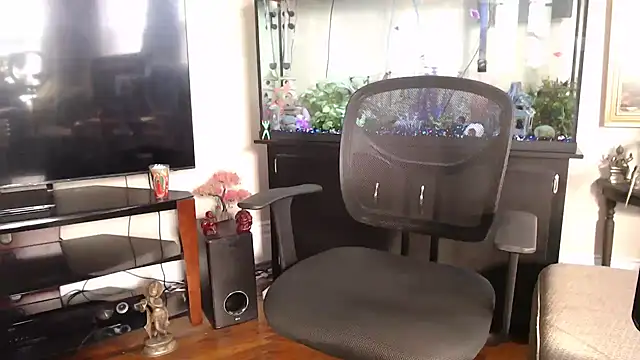 Snapshot of EspanolVato chatting on 03-10-26, 08:47 EspanolVato online show from 03-10-26, 08:47