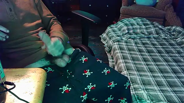 Snapshot of BotanicEntry1 chatting on 02-13-26, 02:51 BotanicEntry1 online show from 02-13-26, 02:51