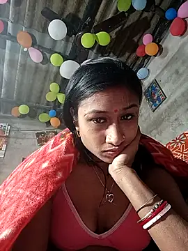 Snapshot of Night-Couple2 chatting on 01-09-26, 05:37 Night-Couple2 online show from 01-09-26, 05:37