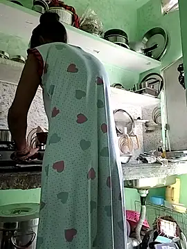 Snapshot of Night-Couple2 chatting on 04-16-26, 04:35 Night-Couple2 online show from 04-16-26, 04:35