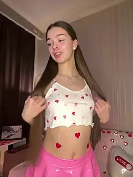 Snapshot of SkylineBliss chatting on 02-10-26, 10:25 SkylineBliss online show from 02-10-26, 10:25