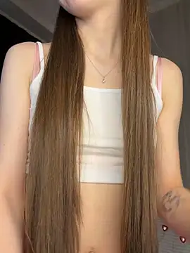 Snapshot of SkylineBliss chatting on 02-19-26, 07:48 SkylineBliss online show from 02-19-26, 07:48