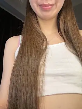 Snapshot of SkylineBliss chatting on 02-22-26, 06:02 SkylineBliss online show from 02-22-26, 06:02