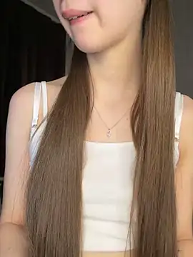 Snapshot of SkylineBliss chatting on 02-26-26, 08:30 SkylineBliss online show from 02-26-26, 08:30