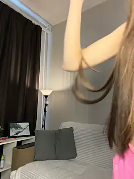 Snapshot of SkylineBliss chatting on 03-13-26, 09:27 SkylineBliss online show from 03-13-26, 09:27