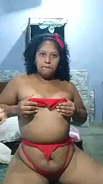 Snapshot of Isabel_and_Heckler chatting on 02-13-26, 11:12 Isabel and Heckler online show from 02-13-26, 11:12