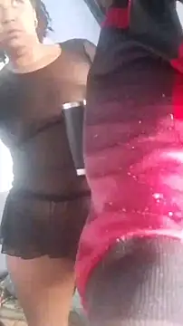 Snapshot of Isabel_and_Heckler chatting on 02-19-26, 11:39 Isabel and Heckler online show from 02-19-26, 11:39