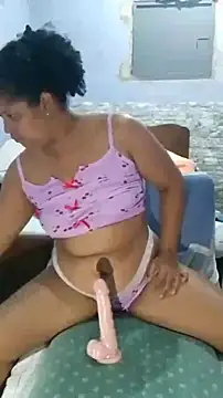 Snapshot of Isabel_and_Heckler chatting on 02-28-26, 09:10 Isabel and Heckler online show from 02-28-26, 09:10