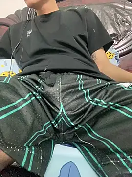 Snapshot of Kayven2003 chatting on 02-13-26, 01:18 Kayven2003 online show from 02-13-26, 01:18