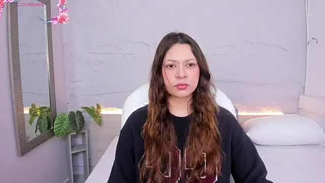lanna 18  online show from 05-05-26, 11:51