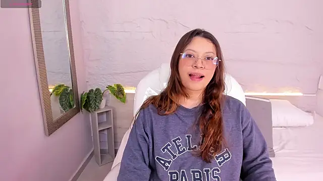 lanna 18  online show from 06-20-26, 11:46