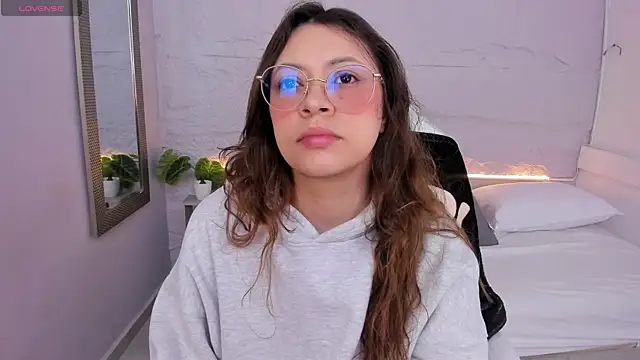 lanna 18  online show from 06-24-26, 11:42