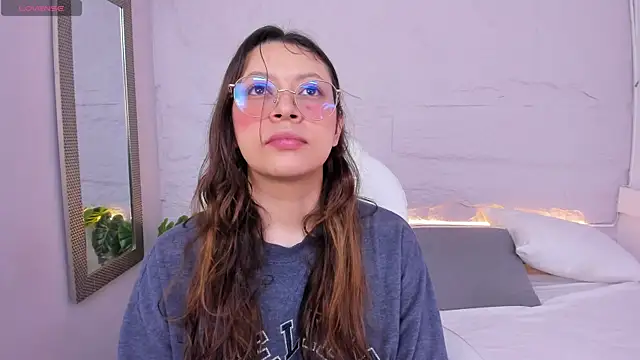 lanna 18  online show from 06-25-26, 11:37