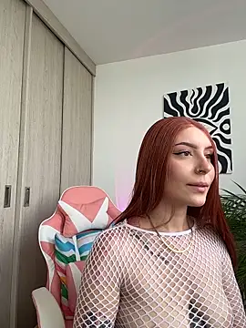 alesziarose  online show from 06-18-26, 09:30