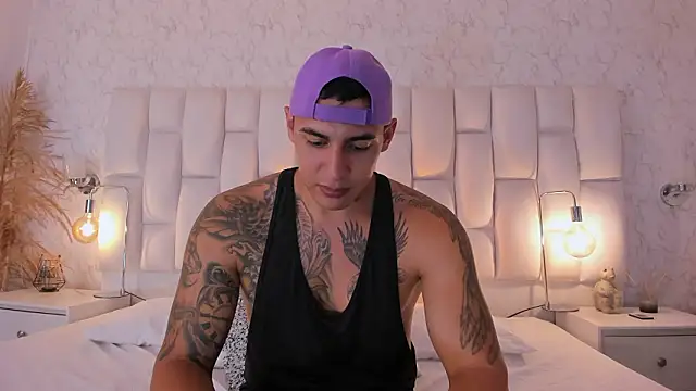 Snapshot of MassimoCo_ chatting on 02-27-26, 11:16 MassimoCo online show from 02-27-26, 11:16