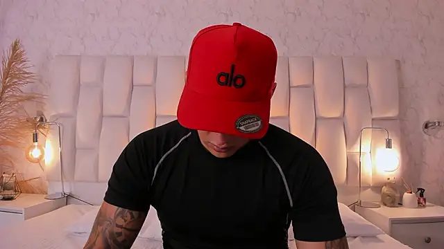 Snapshot of MassimoCo_ chatting on 03-05-26, 11:45 MassimoCo online show from 03-05-26, 11:45