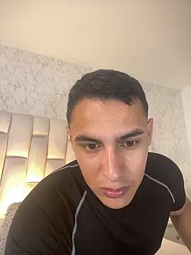 Snapshot of MassimoCo_ chatting on 03-11-26, 11:33 MassimoCo online show from 03-11-26, 11:33