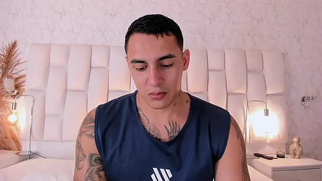 Snapshot of MassimoCo_ chatting on 03-28-26, 12:10 MassimoCo online show from 03-28-26, 12:10