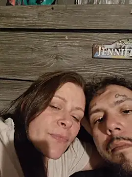 Snapshot of deeandjen chatting on 03-15-26, 07:47 deeandjen online show from 03-15-26, 07:47