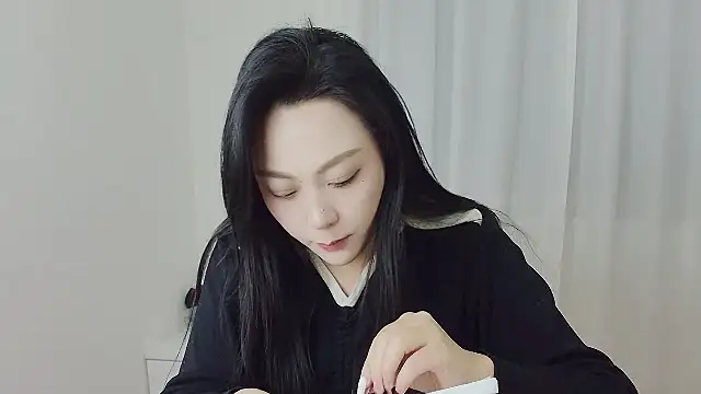 lizhibingniang online show from 02-03-26, 11:48