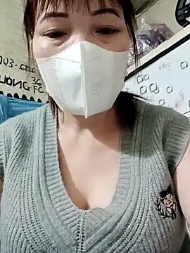 Snapshot of Sana-vn chatting on 02-28-26, 12:17 Sana-vn online show from 02-28-26, 12:17