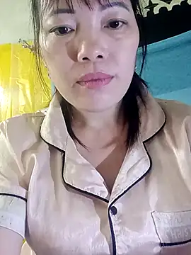 Snapshot of Sana-vn chatting on 03-08-26, 05:33 Sana-vn online show from 03-08-26, 05:33