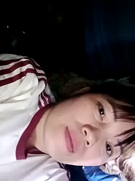 Snapshot of Sana-vn chatting on 03-09-26, 12:20 Sana-vn online show from 03-09-26, 12:20