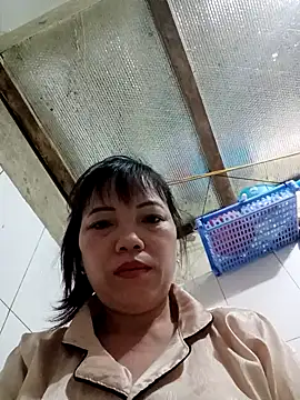 Snapshot of Sana-vn chatting on 03-18-26, 06:22 Sana-vn online show from 03-18-26, 06:22