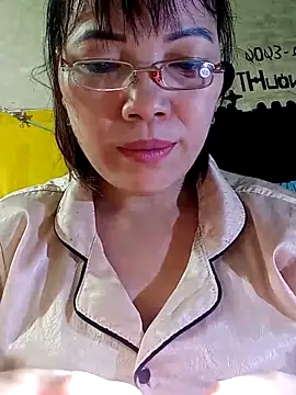 Snapshot of Sana-vn chatting on 03-22-26, 12:25 Sana-vn online show from 03-22-26, 12:25