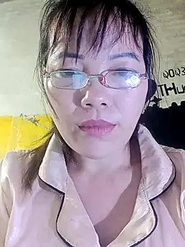 Snapshot of Sana-vn chatting on 03-24-26, 11:04 Sana-vn online show from 03-24-26, 11:04