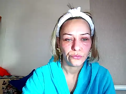 MissKryss online show from 02-08-26, 05:33