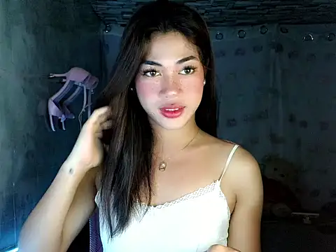 Snapshot of Margalona_ chatting on 04-15-26, 05:53 Margalona online show from 04-15-26, 05:53
