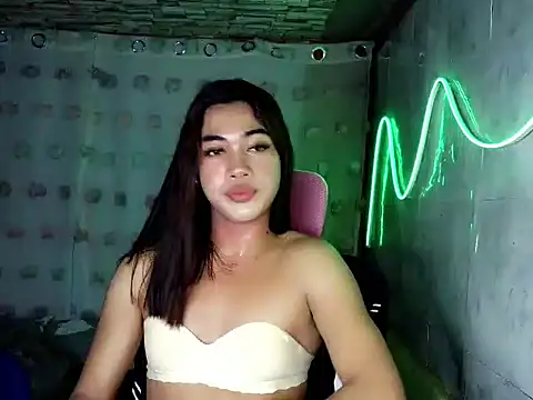 Snapshot of Margalona_ chatting on 05-07-26, 11:48 Margalona online show from 05-07-26, 11:48