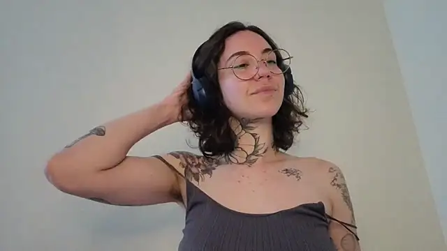 Dirty Pink online show from 06-19-26, 08:07