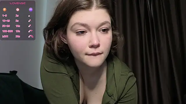 Snapshot of Lady___Bird chatting on 02-24-26, 01:20 Lady Bird online show from 02-24-26, 01:20