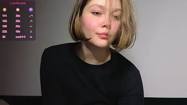 Snapshot of Lady___Bird chatting on 03-20-26, 07:19 Lady Bird online show from 03-20-26, 07:19